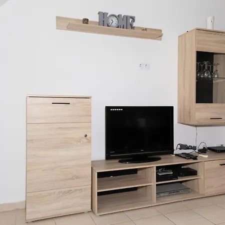 Apartament Big For 4 Adults And 2 Children Under 14